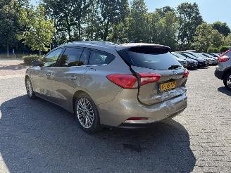 Ford Focus 1.0 EcoBoost Titanium Business picture 3