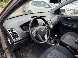 Hyundai I-20 1.2i i-Deal (Hatchback 5-dr.) picture 9