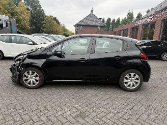 Peugeot 208 1.6 BlueHDi Active (Hatchback 5-dr.) picture 5