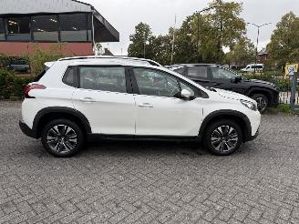 Peugeot 2008 1.2 PureTech Allure  AUTOMAAT (SUV 5-dr.) picture 6