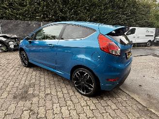 Coche accidentado Ford Fiesta 1.0 EcoBoost Titanium (Hatchback 3-dr.) 2013/10