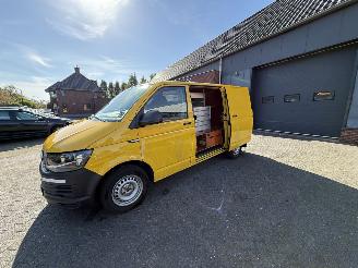 Volkswagen Transporter 2.0 TDI L1H2 Comfortline picture 19