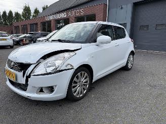 skadebil auto Suzuki Swift 1.2 Exclusive AUTOMAAT  (Hatchback 5-dr.) 2013/3