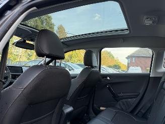 Peugeot 2008 1.2 PureTech Allure (SUV 5-dr.) picture 35