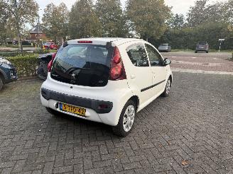 Peugeot 107 1.0 Active (Hatchback 5-dr.) picture 5