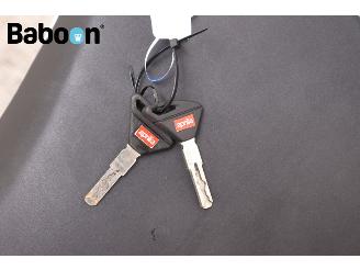 Aprilia Tuono 1000 R picture 22