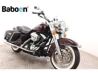 Harley-Davidson  FLHRC Road King Classic picture 2