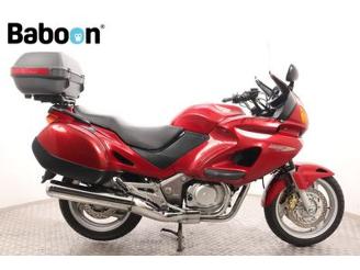 krockskadad bil motor Honda NT 650 V Deauville 1999/1