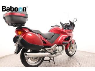 Honda NT 650 V Deauville picture 8