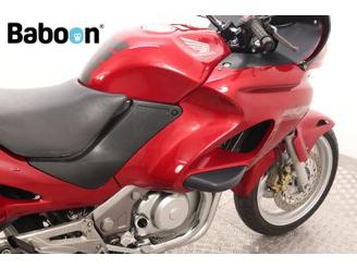 Honda NT 650 V Deauville picture 11