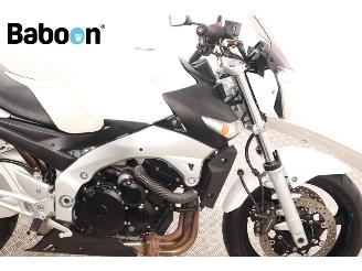 Suzuki  GSR 600 picture 11