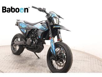 KTM 690 SMC -R picture 2