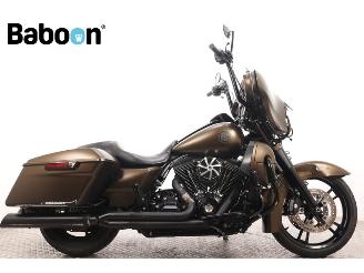krockskadad bil motor Harley-Davidson  FLHX Street Glide 2016/6
