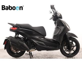 uszkodzony motocykle Piaggio  New Beverly 400 S HPE 2025/1