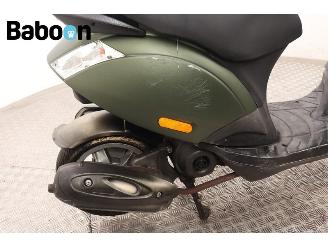 Piaggio  Zip 45KM picture 13