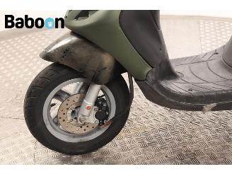 Piaggio  Zip 45KM picture 15