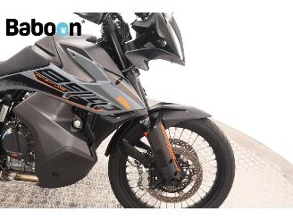 KTM  890 Adventure picture 12