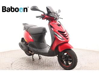 Piaggio  Zip 45KM picture 2