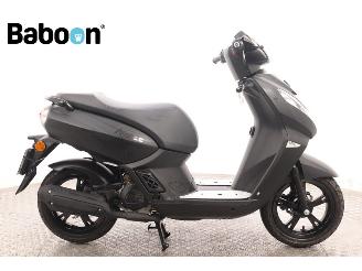 damaged scooters Peugeot  Kisbee Black Edition 2025/4
