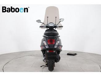 Vespa  Sprint 25KM picture 3