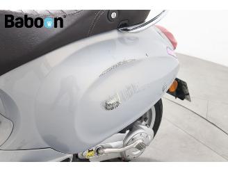 Vespa  Primavera 25KM picture 13