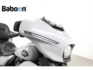 Harley-Davidson  FLHXU Street Glide Ultra 117 picture 9