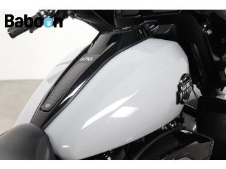 Harley-Davidson  FLHXU Street Glide Ultra 117 picture 16