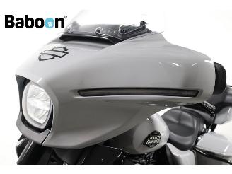 Harley-Davidson  FLHXU Street Glide Ultra 117 picture 25