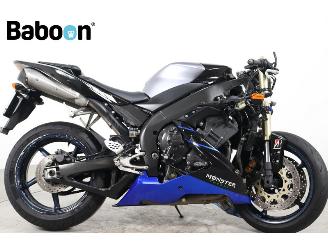 krockskadad bil motor Yamaha  YZF-R1 2005/9