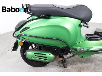 Vespa  Sprint 25KM picture 13