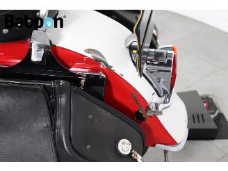 Harley-Davidson  FLSTN Softail Deluxe picture 22