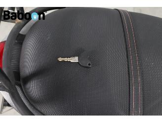 Piaggio  Zip 45KM picture 17