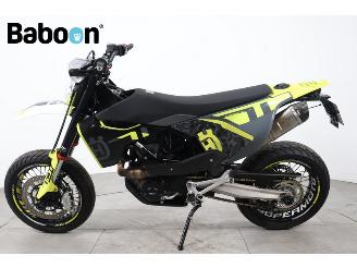 Husqvarna  701 Supermoto picture 5