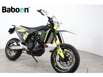 Husqvarna  701 Supermoto picture 8