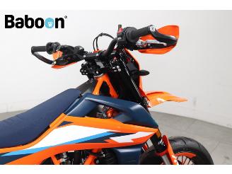 KTM 690 SMC R picture 14