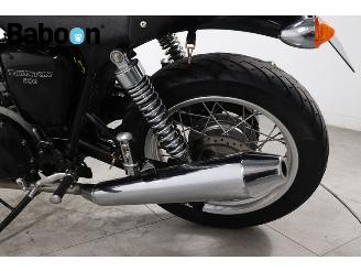 Triumph  Truxton 900 picture 18