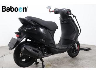 Piaggio  Zip 45KM picture 8