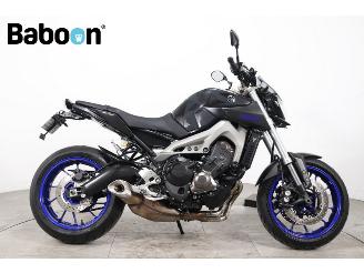voitures motocyclettes  Yamaha MT-09  2013/12