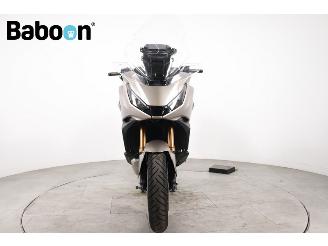 Honda  NT1100 DCT picture 3