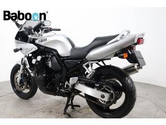 Yamaha FZS 600 Fazer picture 4