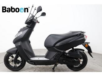 Peugeot  Kisbee S 25KM Black edition picture 5