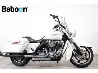 damaged motor cycles Harley-Davidson  FLHX Street Glide 2011/1
