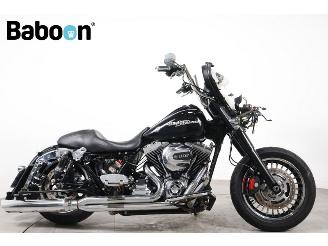 krockskadad bil motor Harley-Davidson  FLHX Street Glide 2014/1