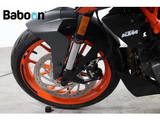 KTM 125 Duke ABS picture 22