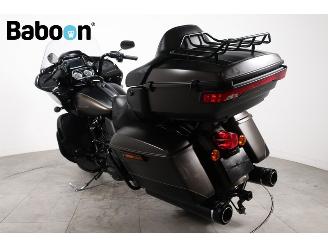Harley-Davidson  FLTRK Road Glide Limited 114 picture 4