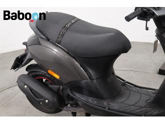 Piaggio  Zip 45KM picture 11