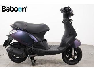 dañado ciclomotor Piaggio  Zip 45KM 2022/11