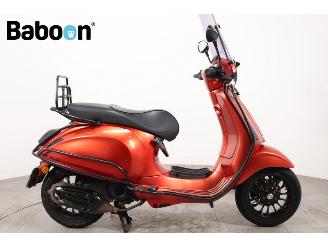 uszkodzony skutery Vespa  Sprint 25KM 2020/2