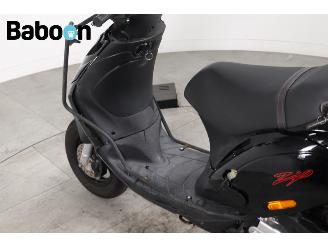 Piaggio  Zip 45KM picture 17