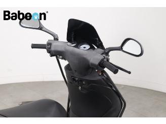 Piaggio  Zip 45KM picture 13